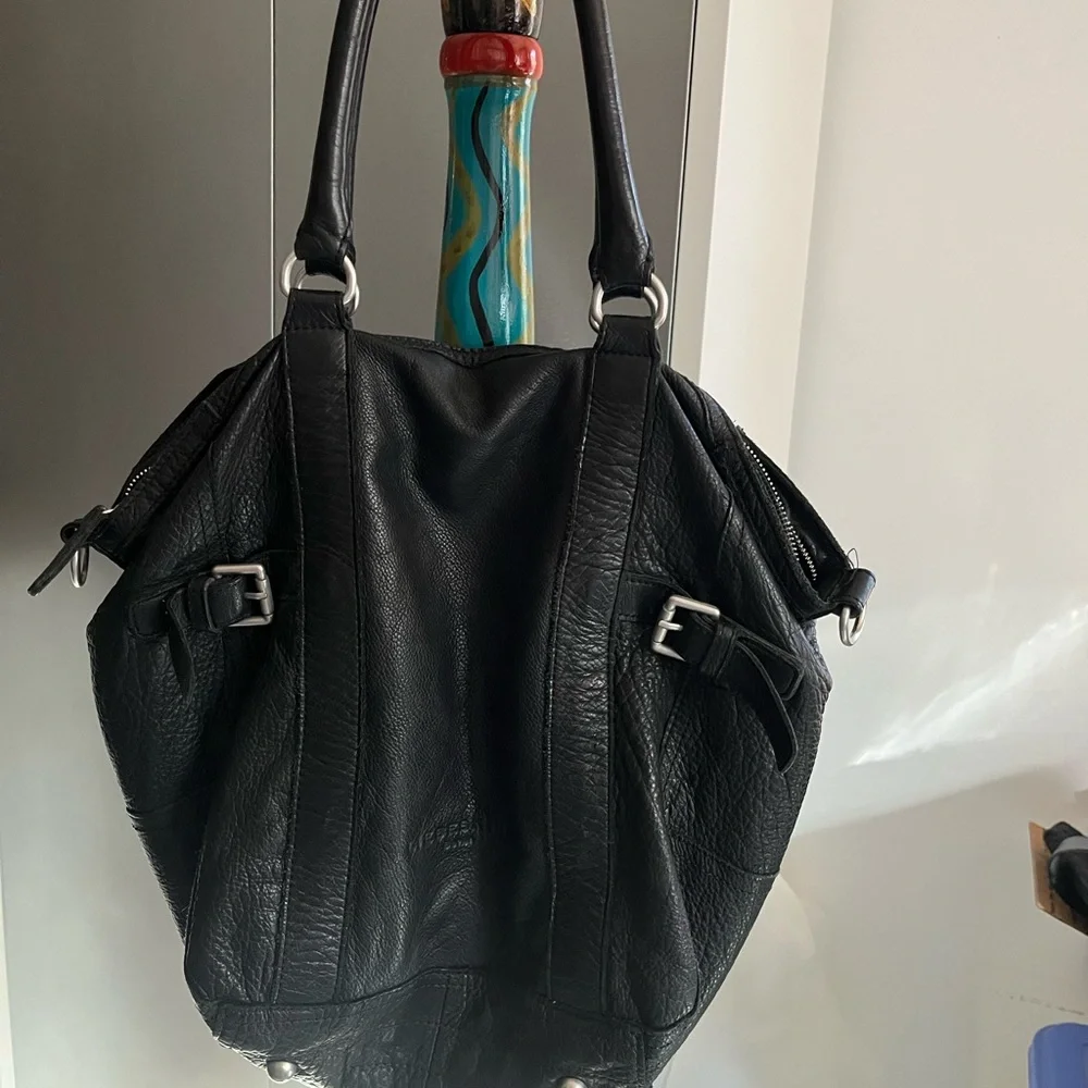 Liebeskind Berlin Black Leather Handbag - Picture 8 of 8